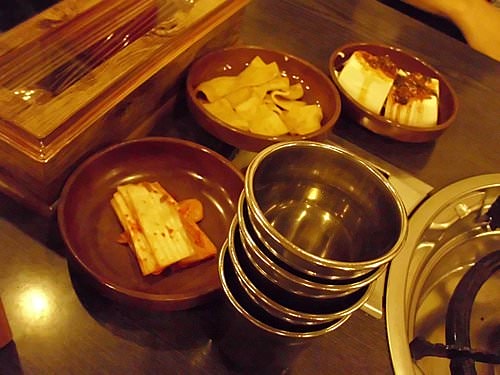 【韓國‧南韓首爾自由行】2010.10.7-11 第一天 ─ 桃園→仁川機場、新村高爺會館、新村梨大、少女時代代言雞料理/GOOBNE 炸雞