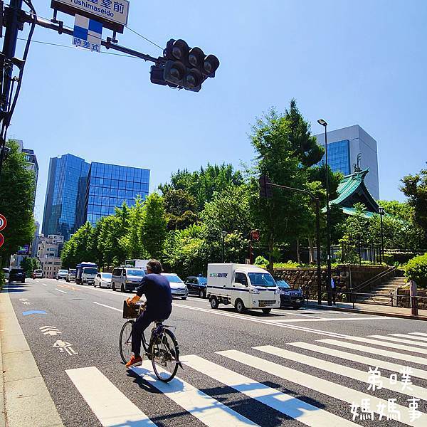 【日本‧東京】湯島聖堂│大樹包圍的孔子廟，還有小小遊戲場。超