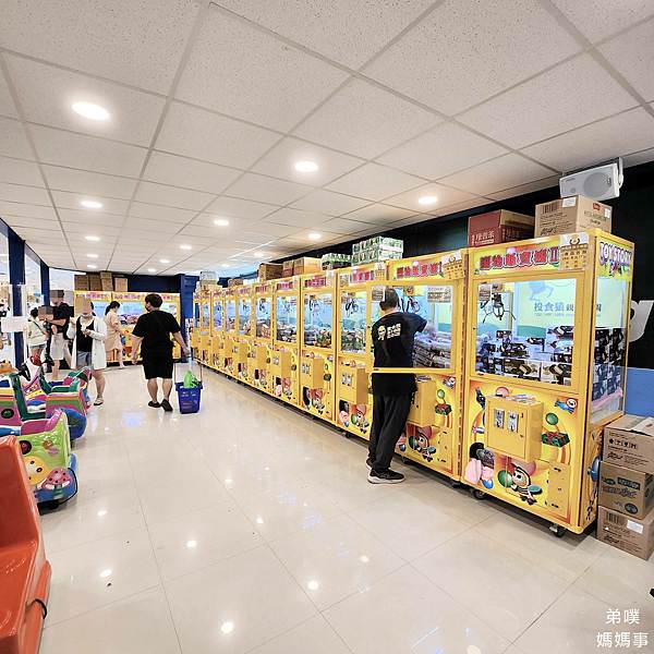 【高雄‧鳳山】投食猿親子樂園/高雄旗艦店/娃娃機/零食場-鳳