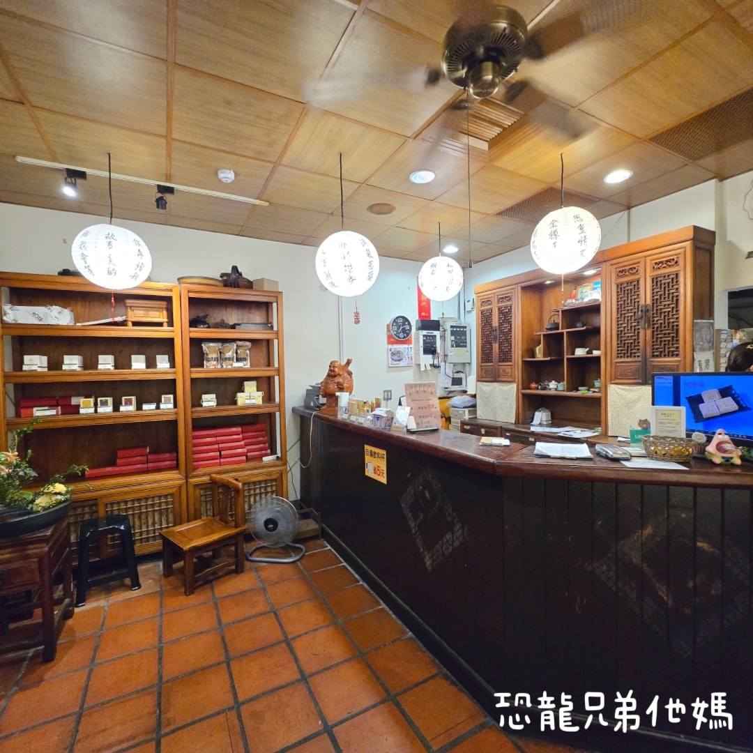 【台南‧安平】耕讀園永華店│安平市區的景觀餐廳,古典氣息用餐環境,滿足孩子餵魚樂趣,另有免費餅乾小點 - 第52張圖 【台南‧安平】耕讀園永華店│安平市區的景觀餐廳,古典氣息用餐環境,滿足孩子餵魚樂趣,另有免費餅乾小點