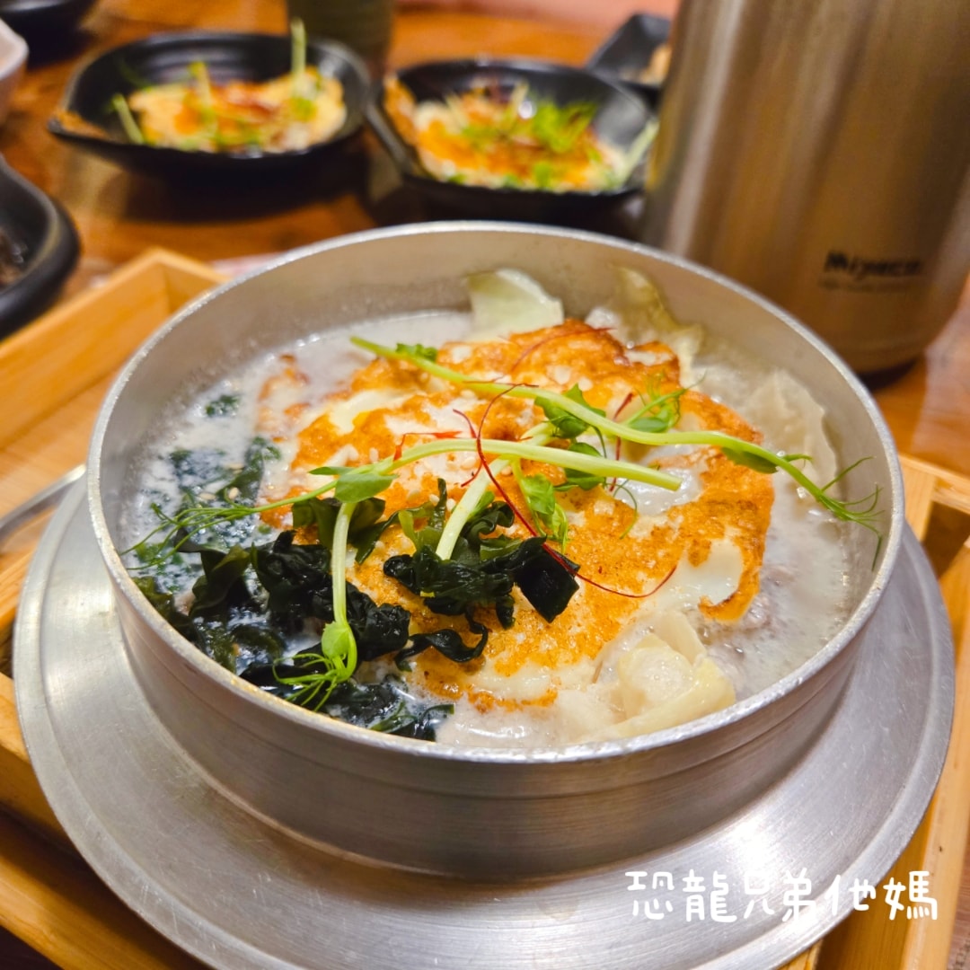 【台南‧安平】耕讀園永華店│安平市區的景觀餐廳,古典氣息用餐環境,滿足孩子餵魚樂趣,另有免費餅乾小點 - 第36張圖 【台南‧安平】耕讀園永華店│安平市區的景觀餐廳,古典氣息用餐環境,滿足孩子餵魚樂趣,另有免費餅乾小點