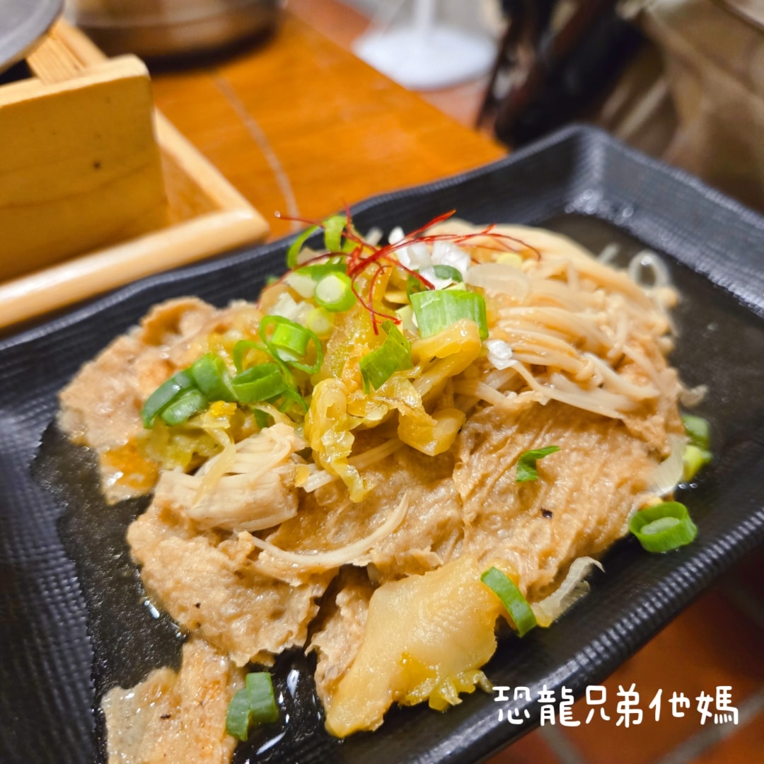 【台南‧安平】耕讀園永華店│安平市區的景觀餐廳，古典氣息用餐環境，滿足孩子餵魚樂趣，另有免費餅乾小點