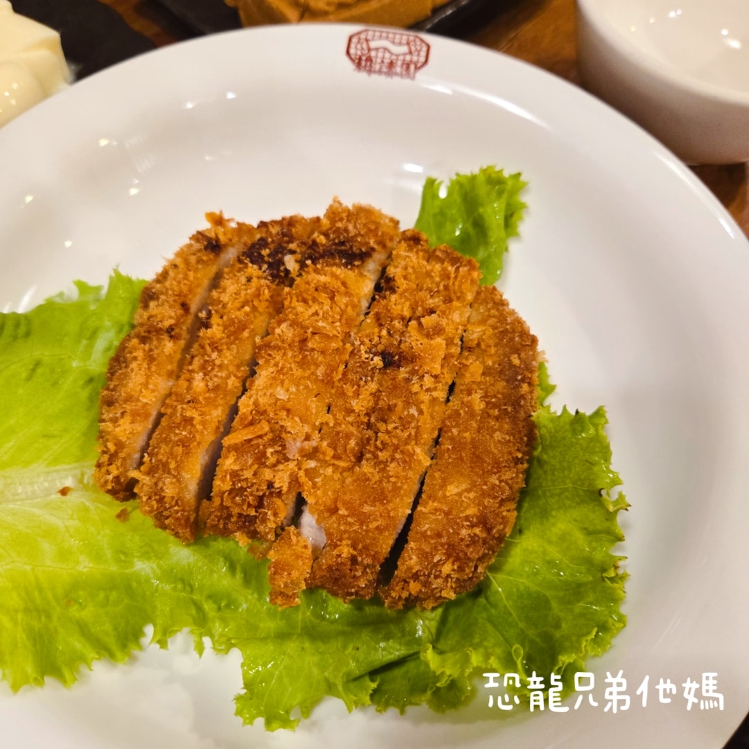 【台南‧安平】耕讀園永華店│安平市區的景觀餐廳,古典氣息用餐環境,滿足孩子餵魚樂趣,另有免費餅乾小點 - 第39張圖 【台南‧安平】耕讀園永華店│安平市區的景觀餐廳,古典氣息用餐環境,滿足孩子餵魚樂趣,另有免費餅乾小點