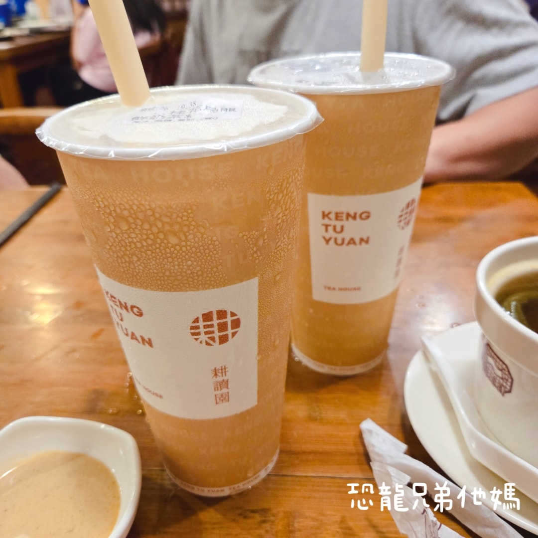 【台南‧安平】耕讀園永華店│安平市區的景觀餐廳,古典氣息用餐環境,滿足孩子餵魚樂趣,另有免費餅乾小點 - 第32張圖 【台南‧安平】耕讀園永華店│安平市區的景觀餐廳,古典氣息用餐環境,滿足孩子餵魚樂趣,另有免費餅乾小點