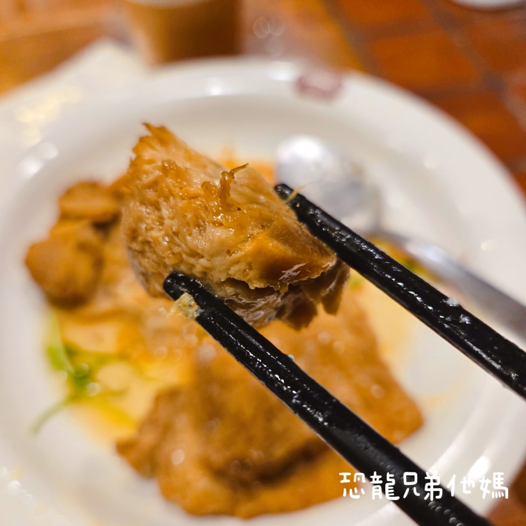 【台南‧安平】耕讀園永華店│安平市區的景觀餐廳,古典氣息用餐環境,滿足孩子餵魚樂趣,另有免費餅乾小點 - 第41張圖 【台南‧安平】耕讀園永華店│安平市區的景觀餐廳,古典氣息用餐環境,滿足孩子餵魚樂趣,另有免費餅乾小點