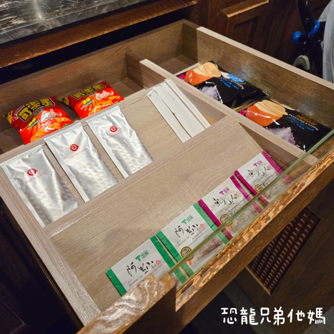 台中芭蕾城堡酒店│有如在城堡的汽車旅館/商務飯店，另有親子主題房、泳池、健身房，房間大，孩子超喜歡