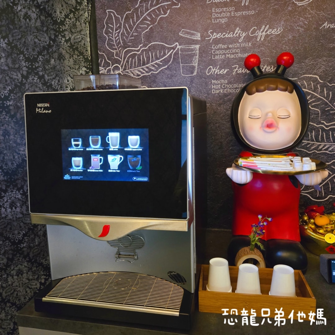 台中芭蕾城堡酒店│有如在城堡的汽車旅館/商務飯店，另有親子主題房、泳池、健身房，房間大，孩子超喜歡