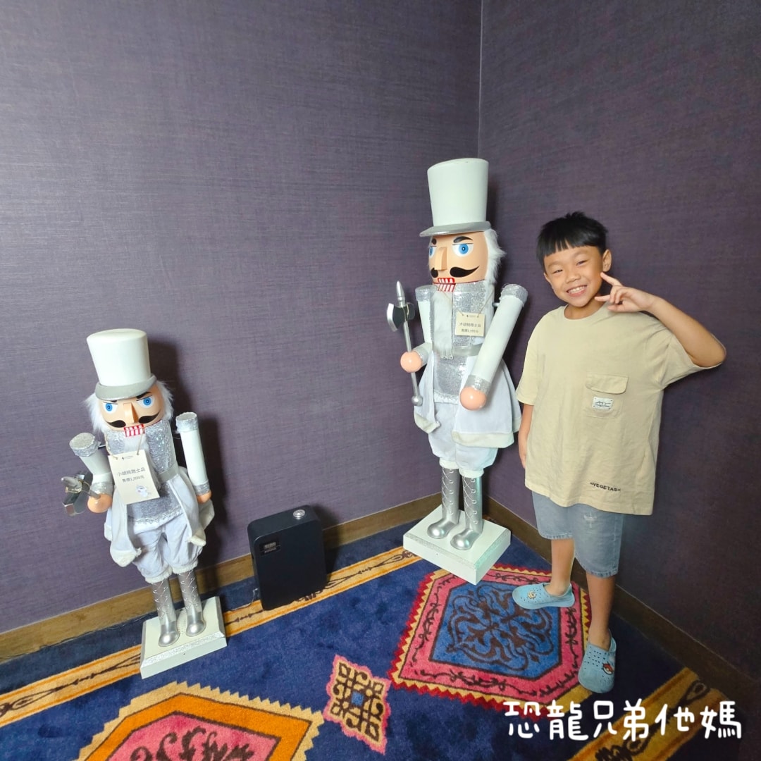 台中芭蕾城堡酒店│有如在城堡的汽車旅館/商務飯店，另有親子主題房、泳池、健身房，房間大，孩子超喜歡
