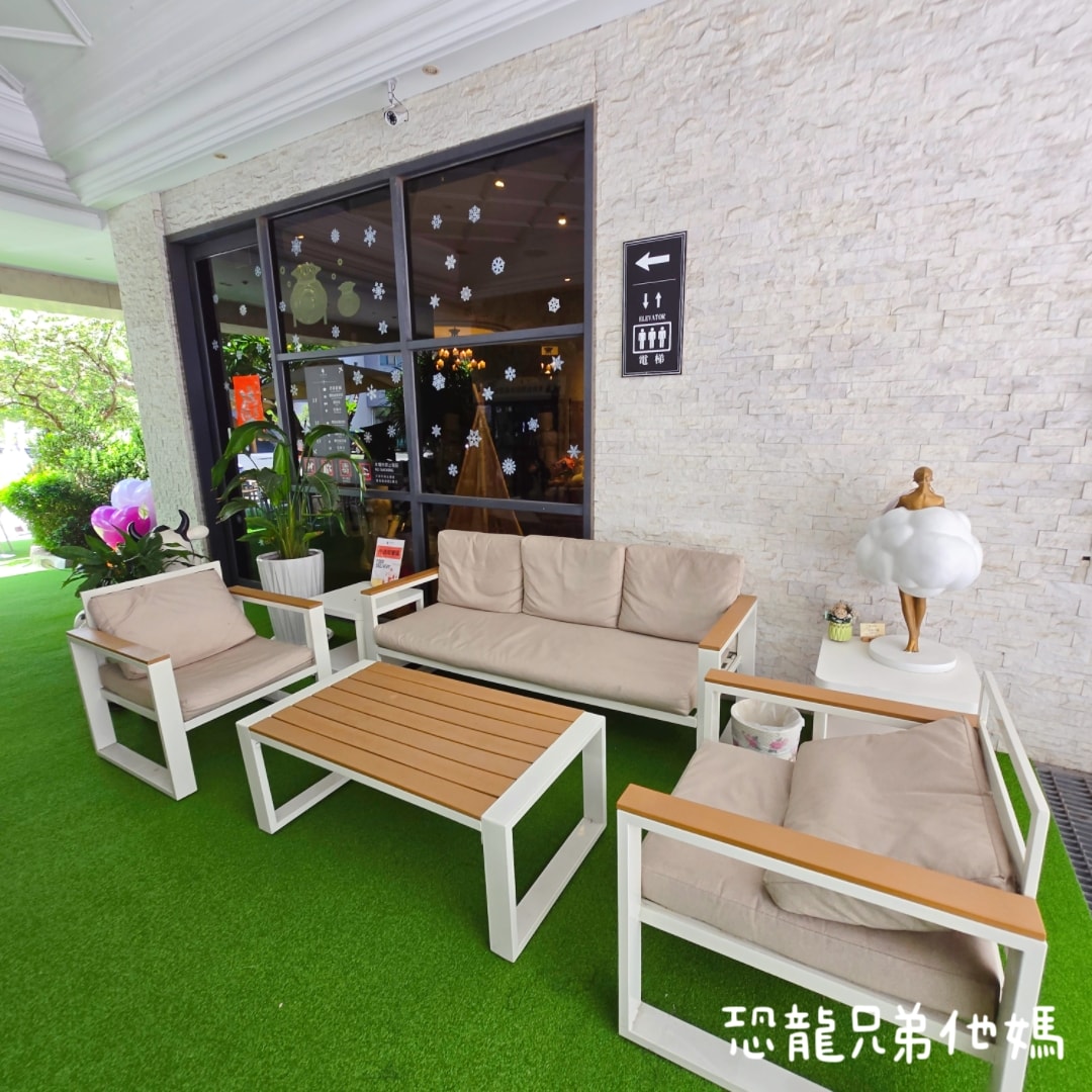 台中芭蕾城堡酒店│有如在城堡的汽車旅館/商務飯店,另有親子主題房、泳池、健身房,房間大,孩子超喜歡 - 第5張圖 台中芭蕾城堡酒店│有如在城堡的汽車旅館/商務飯店,另有親子主題房、泳池、健身房,房間大,孩子超喜歡