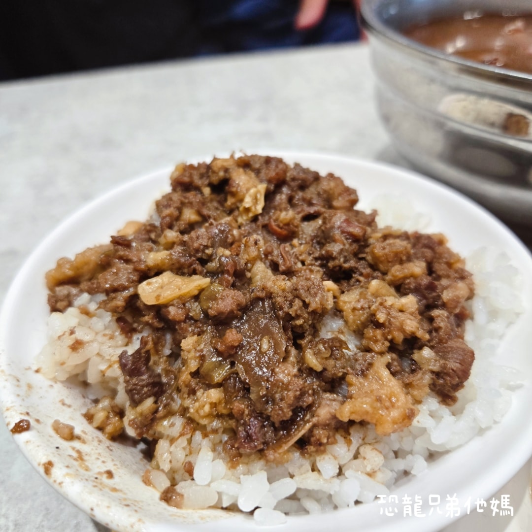 台南‧文章牛肉湯安平總店-免費續牛肉湯、空間大 - 第13張圖 台南‧文章牛肉湯安平總店-免費續牛肉湯、空間大