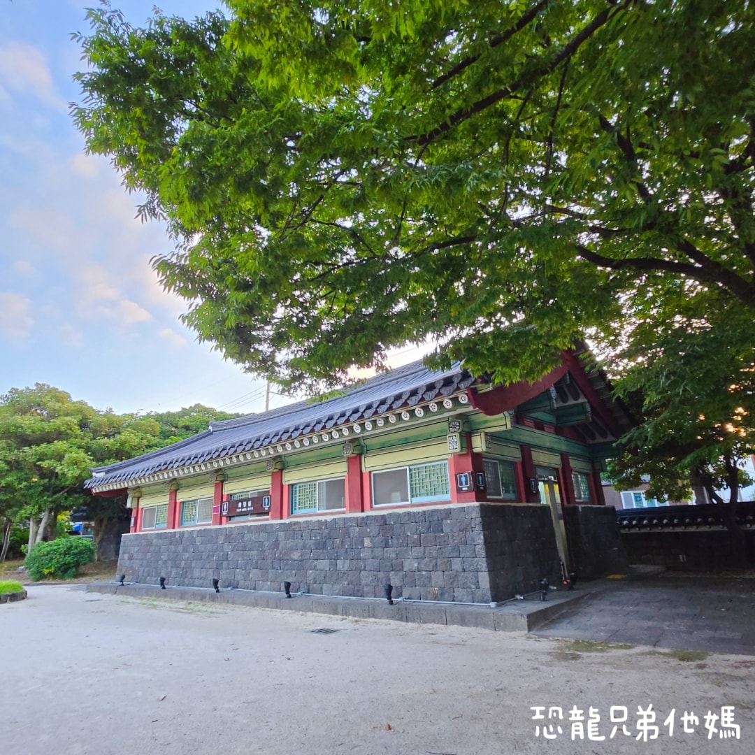 韓國‧濟州牧官衙(제주목관아),苦盡柑來遇見你拍攝地,5~10月免費參觀,免費官服cosplay - 第31張圖 韓國‧濟州牧官衙(제주목관아),苦盡柑來遇見你拍攝地,5~10月免費參觀,免費官服cosplay