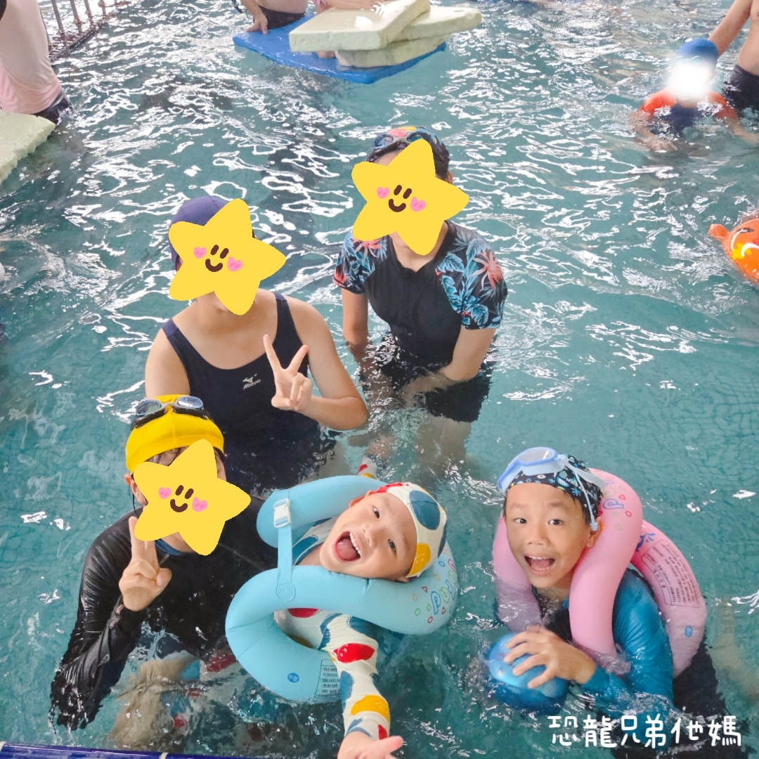 高雄‧林園│自然風SPA養生館室內溫水游泳池!高雄唯一旋轉滑水道、大水桶、透明滾滾球和幼兒遊戲區，大人小孩都玩得超開心!