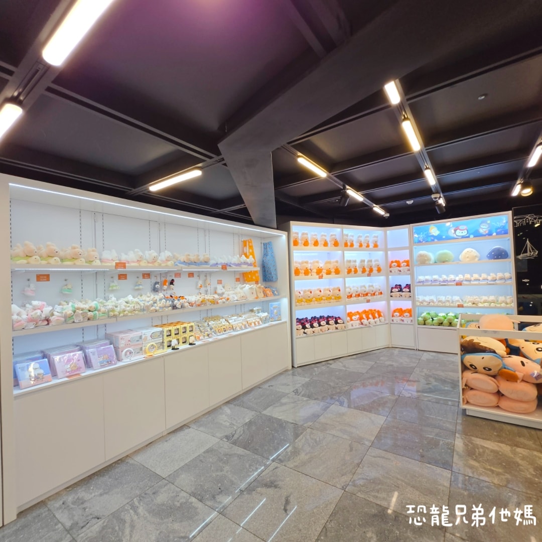 韓國‧濟洲水上星球(아쿠아플라넷제주 ,Aqua Planet),韓國最大水族館,超震撼海底隧道、海女潛水秀、超萌魟魚表演全攻略,濟州必玩景點!!2025.08 - 第193張圖 韓國‧濟洲水上星球(아쿠아플라넷제주 ,Aqua Planet),韓國最大水族館,超震撼海底隧道、海女潛水秀、超萌魟魚表演全攻略,濟州必玩景點!!2025.08