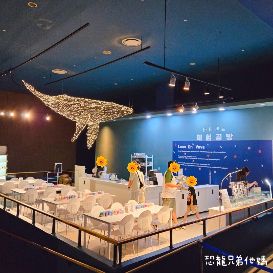 韓國‧濟洲水上星球(아쿠아플라넷제주 ,Aqua Planet),韓國最大水族館,超震撼海底隧道、海女潛水秀、超萌魟魚表演全攻略,濟州必玩景點!!2025.08 - 第148張圖 韓國‧濟洲水上星球(아쿠아플라넷제주 ,Aqua Planet),韓國最大水族館,超震撼海底隧道、海女潛水秀、超萌魟魚表演全攻略,濟州必玩景點!!2025.08