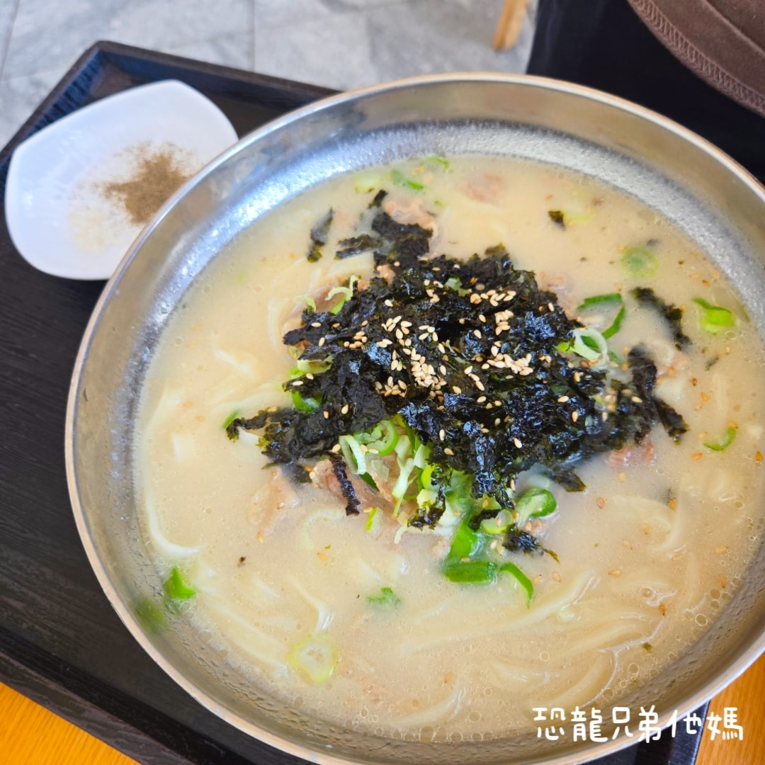 韓國‧濟洲水上星球(아쿠아플라넷제주 ,Aqua Planet),韓國最大水族館,超震撼海底隧道、海女潛水秀、超萌魟魚表演全攻略,濟州必玩景點!!2025.08 - 第216張圖 韓國‧濟洲水上星球(아쿠아플라넷제주 ,Aqua Planet),韓國最大水族館,超震撼海底隧道、海女潛水秀、超萌魟魚表演全攻略,濟州必玩景點!!2025.08