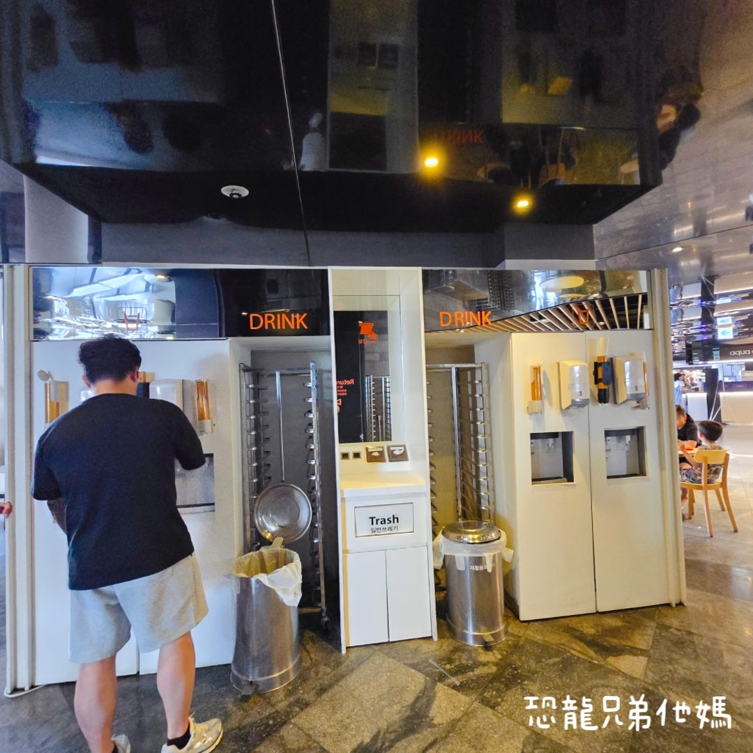 韓國‧濟洲水上星球(아쿠아플라넷제주 ,Aqua Planet),韓國最大水族館,超震撼海底隧道、海女潛水秀、超萌魟魚表演全攻略,濟州必玩景點!!2025.08 - 第201張圖 韓國‧濟洲水上星球(아쿠아플라넷제주 ,Aqua Planet),韓國最大水族館,超震撼海底隧道、海女潛水秀、超萌魟魚表演全攻略,濟州必玩景點!!2025.08