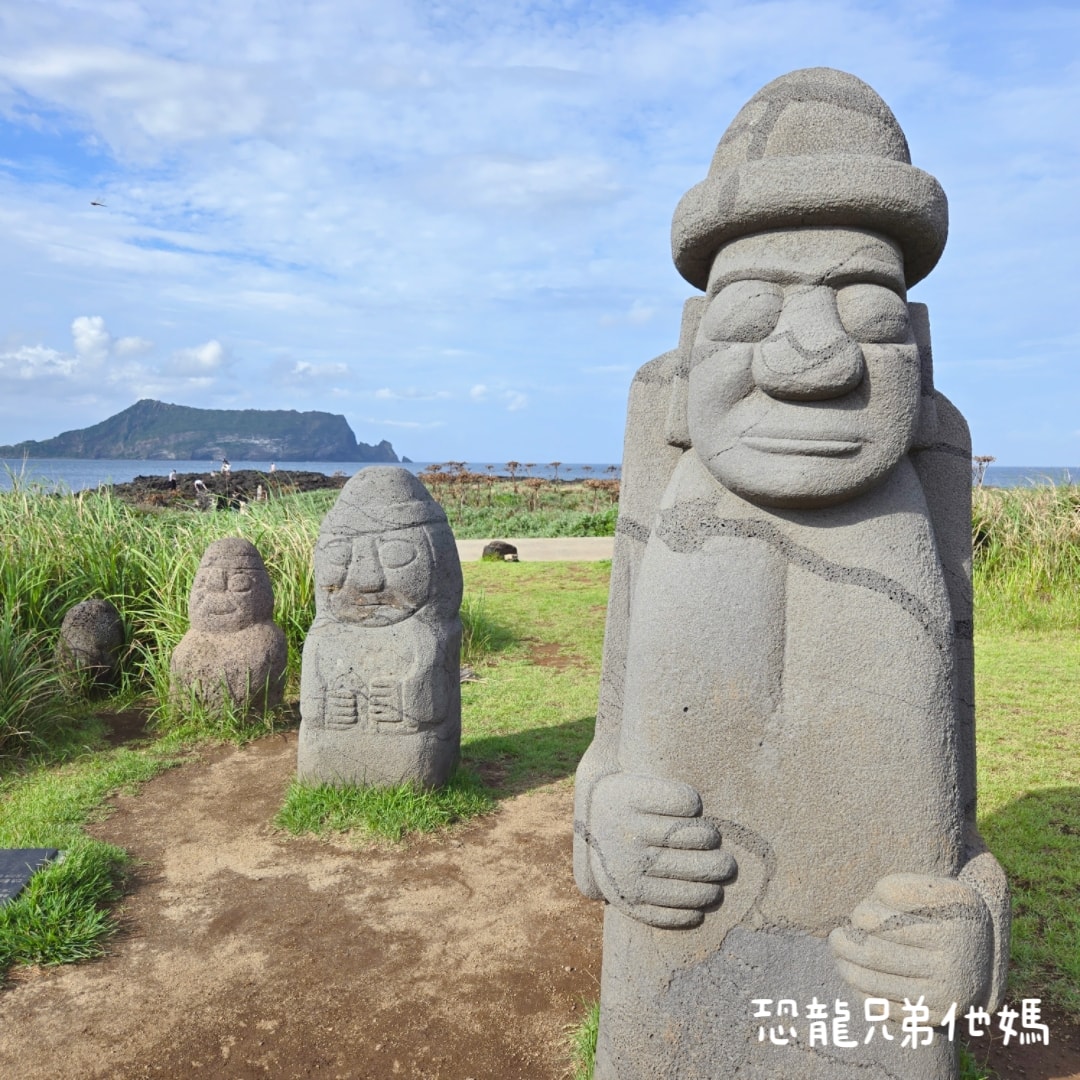 韓國‧濟洲水上星球(아쿠아플라넷제주 ,Aqua Planet),韓國最大水族館,超震撼海底隧道、海女潛水秀、超萌魟魚表演全攻略,濟州必玩景點!!2025.08 - 第230張圖 韓國‧濟洲水上星球(아쿠아플라넷제주 ,Aqua Planet),韓國最大水族館,超震撼海底隧道、海女潛水秀、超萌魟魚表演全攻略,濟州必玩景點!!2025.08