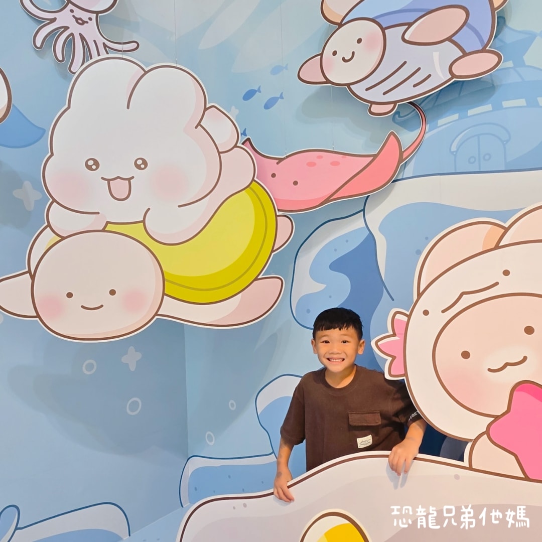 韓國‧濟洲水上星球(아쿠아플라넷제주 ,Aqua Planet),韓國最大水族館,超震撼海底隧道、海女潛水秀、超萌魟魚表演全攻略,濟州必玩景點!!2025.08 - 第270張圖 韓國‧濟洲水上星球(아쿠아플라넷제주 ,Aqua Planet),韓國最大水族館,超震撼海底隧道、海女潛水秀、超萌魟魚表演全攻略,濟州必玩景點!!2025.08