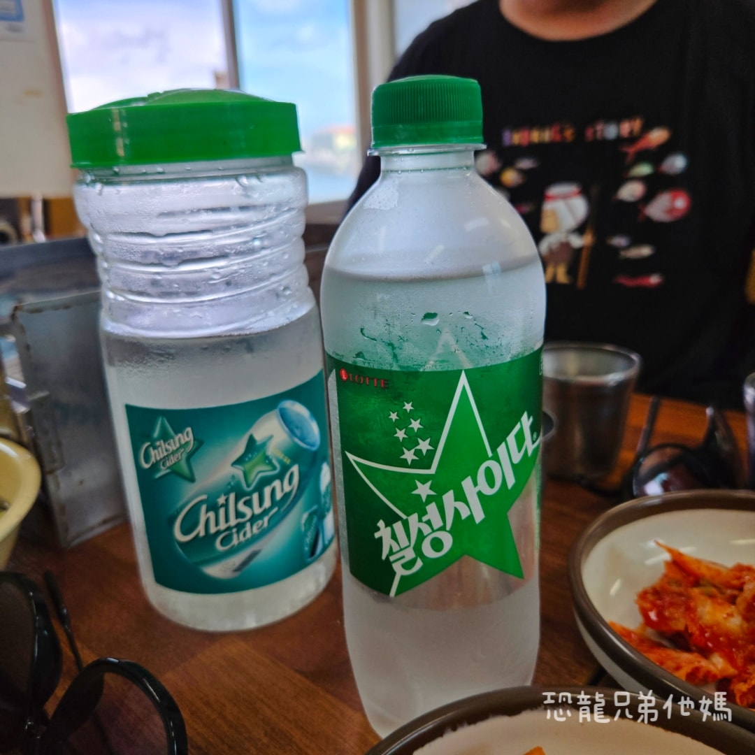 濟州島‧牛島海女餐廳(우도 해녀식당),有中文人員,活鮑魚火鍋,另有鮑魚海螺生魚片 - 第9張圖