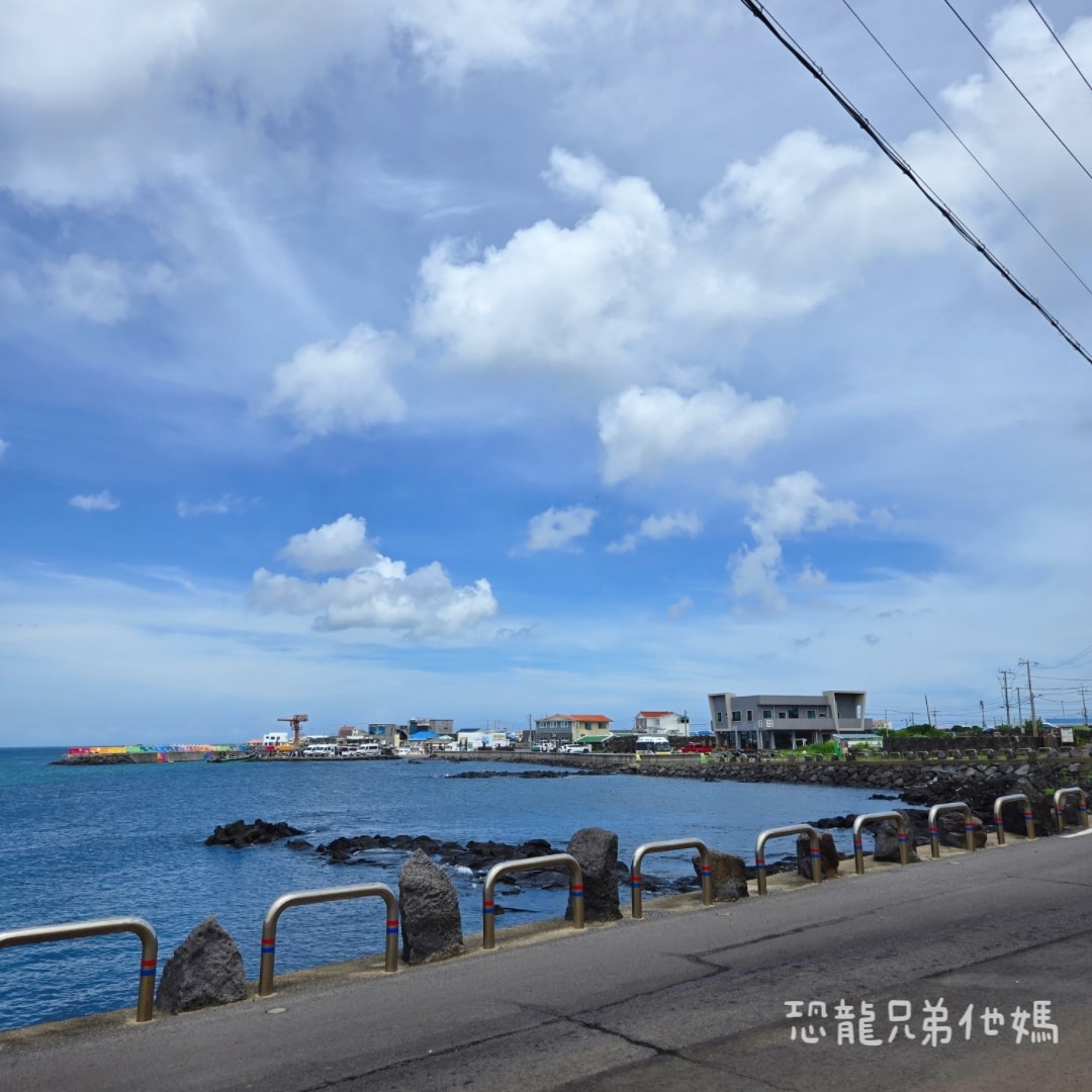 濟州島‧牛島海女餐廳(우도 해녀식당),有中文人員,活鮑魚火鍋,另有鮑魚海螺生魚片 - 第5張圖