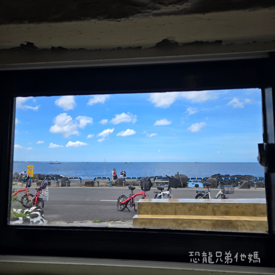 濟州島‧牛島必吃-HAHAHOHO漢堡(하하호호우도점),看海享受手工美味漢堡,還有獨家周邊小物。可Catch Table預約位置 2025.08 - 第6張圖