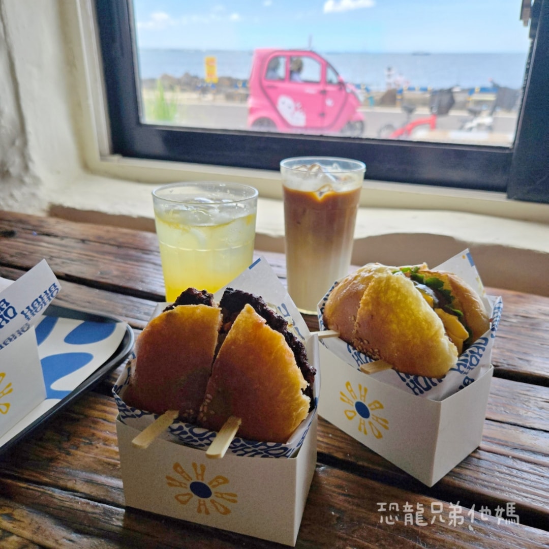 濟州島‧牛島必吃-HAHAHOHO漢堡(하하호호우도점),看海享受手工美味漢堡,還有獨家周邊小物。可Catch Table預約位置 2025.08 - 第32張圖