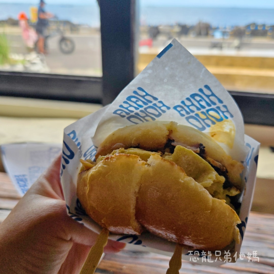 濟州島‧牛島必吃-HAHAHOHO漢堡(하하호호우도점),看海享受手工美味漢堡,還有獨家周邊小物。可Catch Table預約位置 2025.08 - 第30張圖