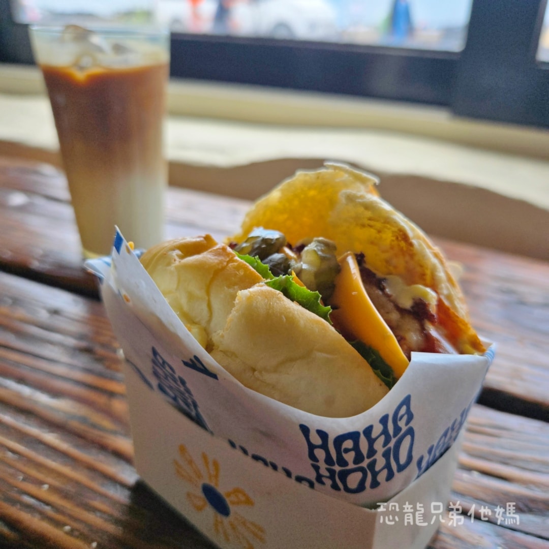 濟州島‧牛島必吃-HAHAHOHO漢堡(하하호호우도점),看海享受手工美味漢堡,還有獨家周邊小物。可Catch Table預約位置 2025.08 - 第28張圖