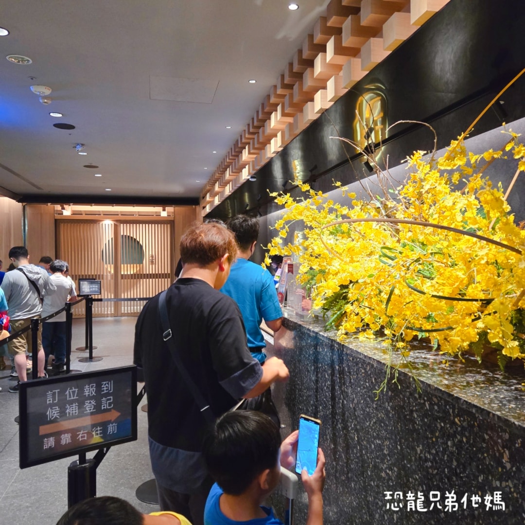 高雄│旭集義享店,長腳蟹、螃蟹、干貝、鮑魚海鮮吃到飽,蜷尾家合作冰品,甜點也好吃 - 第3張圖 高雄│旭集義享店,長腳蟹、螃蟹、干貝、鮑魚海鮮吃到飽,蜷尾家合作冰品,甜點也好吃