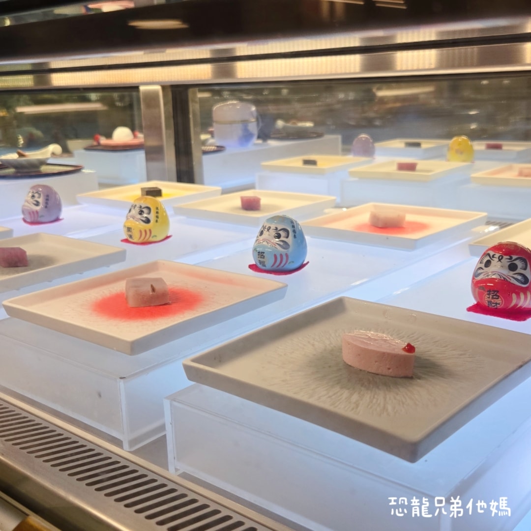 高雄│旭集義享店，長腳蟹、螃蟹、干貝、鮑魚海鮮吃到飽，蜷尾家合作冰品，甜點也好吃
