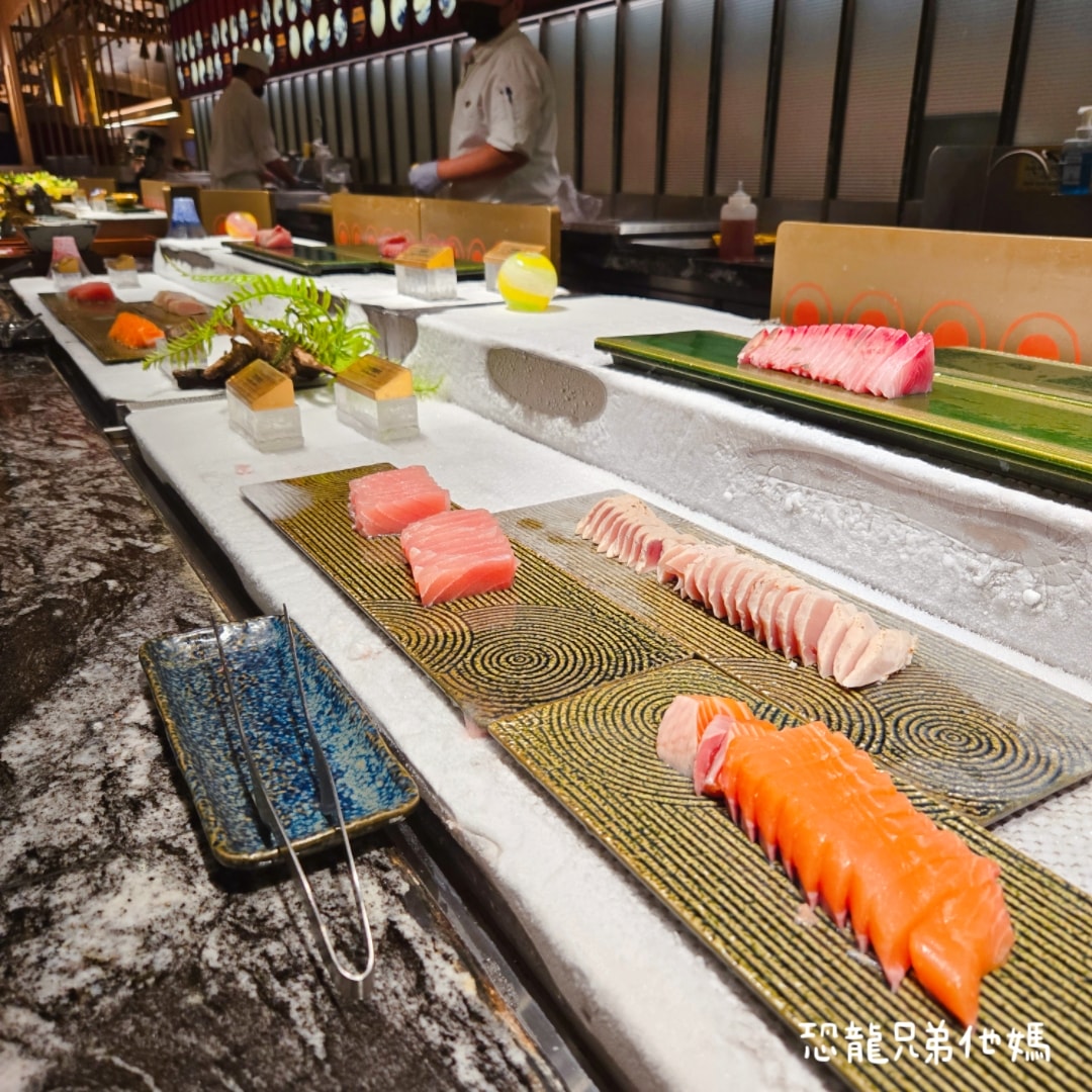 高雄│旭集義享店,長腳蟹、螃蟹、干貝、鮑魚海鮮吃到飽,蜷尾家合作冰品,甜點也好吃 - 第13張圖 高雄│旭集義享店,長腳蟹、螃蟹、干貝、鮑魚海鮮吃到飽,蜷尾家合作冰品,甜點也好吃