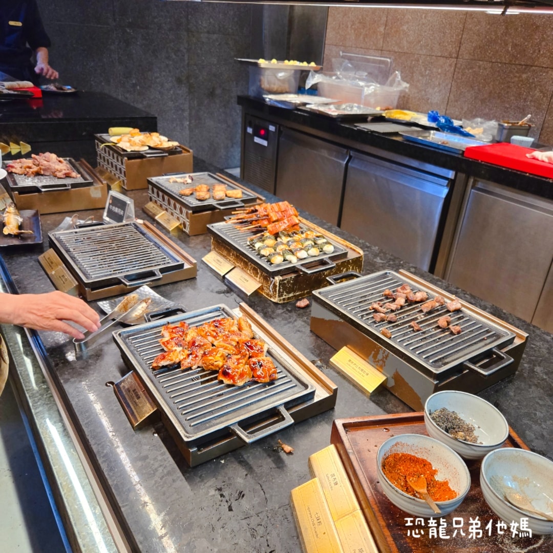 高雄│旭集義享店,長腳蟹、螃蟹、干貝、鮑魚海鮮吃到飽,蜷尾家合作冰品,甜點也好吃 - 第31張圖 高雄│旭集義享店,長腳蟹、螃蟹、干貝、鮑魚海鮮吃到飽,蜷尾家合作冰品,甜點也好吃