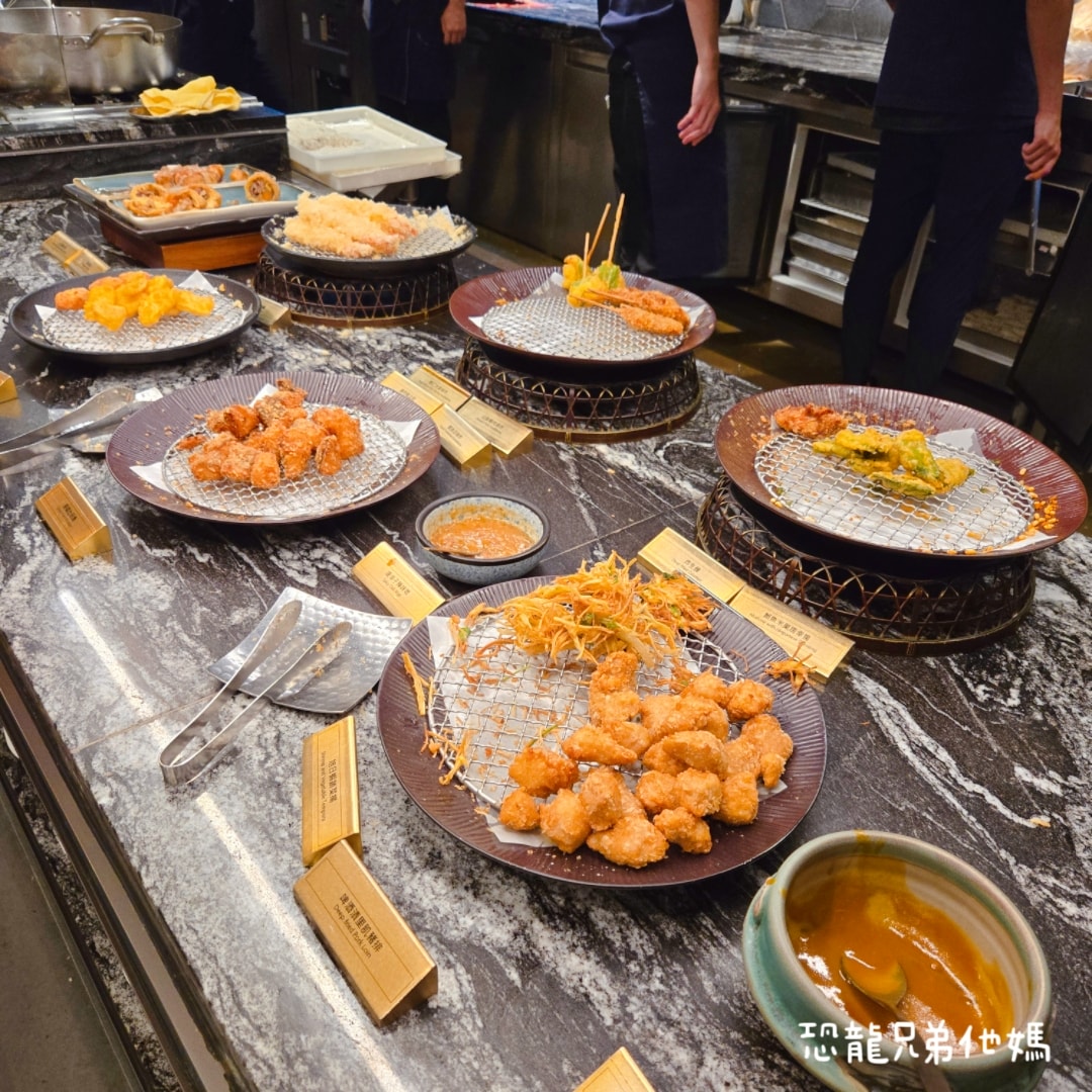 高雄│旭集義享店,長腳蟹、螃蟹、干貝、鮑魚海鮮吃到飽,蜷尾家合作冰品,甜點也好吃 - 第29張圖 高雄│旭集義享店,長腳蟹、螃蟹、干貝、鮑魚海鮮吃到飽,蜷尾家合作冰品,甜點也好吃