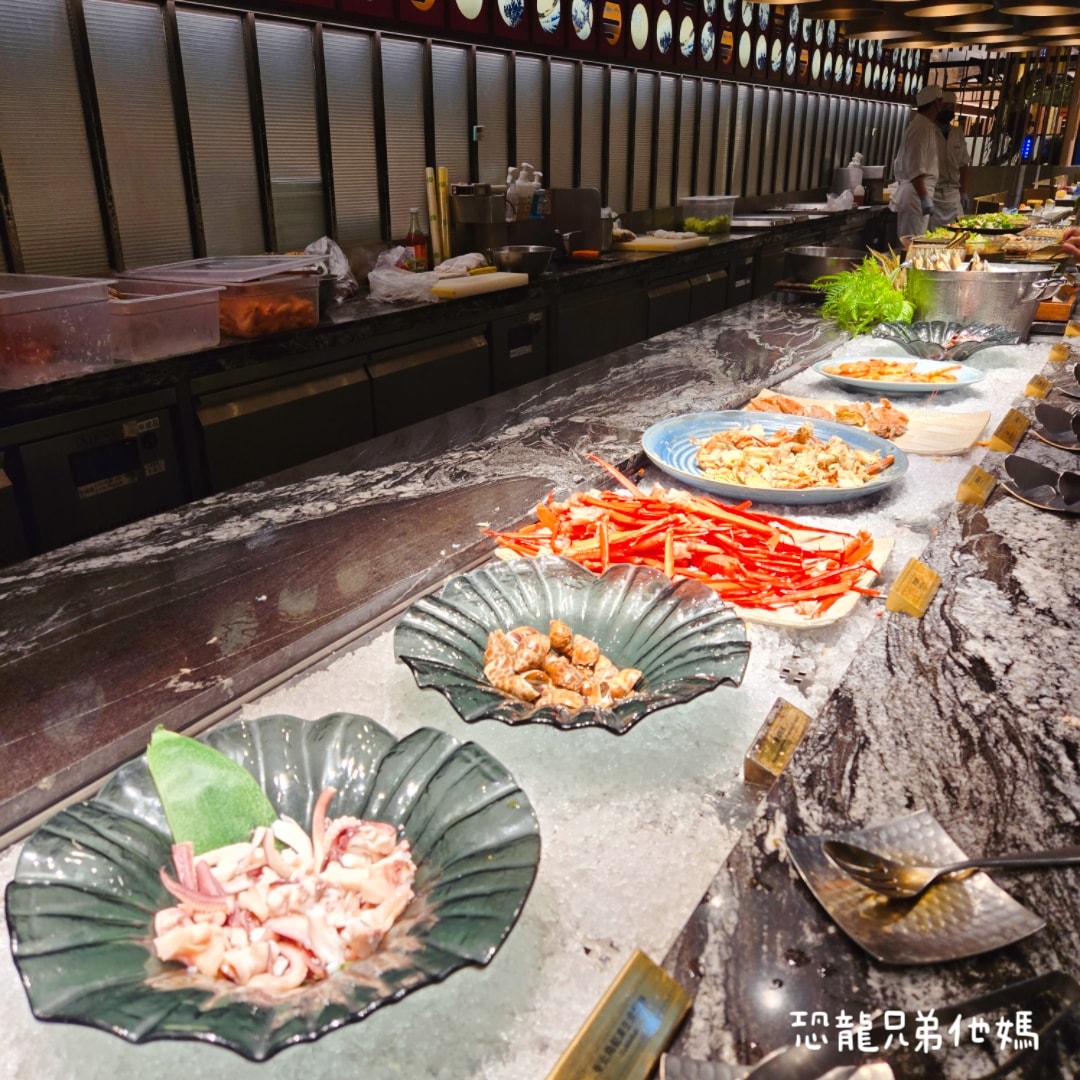高雄│旭集義享店,長腳蟹、螃蟹、干貝、鮑魚海鮮吃到飽,蜷尾家合作冰品,甜點也好吃 - 第17張圖 高雄│旭集義享店,長腳蟹、螃蟹、干貝、鮑魚海鮮吃到飽,蜷尾家合作冰品,甜點也好吃