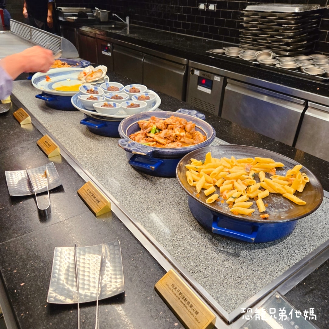 高雄│旭集義享店,長腳蟹、螃蟹、干貝、鮑魚海鮮吃到飽,蜷尾家合作冰品,甜點也好吃 - 第21張圖 高雄│旭集義享店,長腳蟹、螃蟹、干貝、鮑魚海鮮吃到飽,蜷尾家合作冰品,甜點也好吃