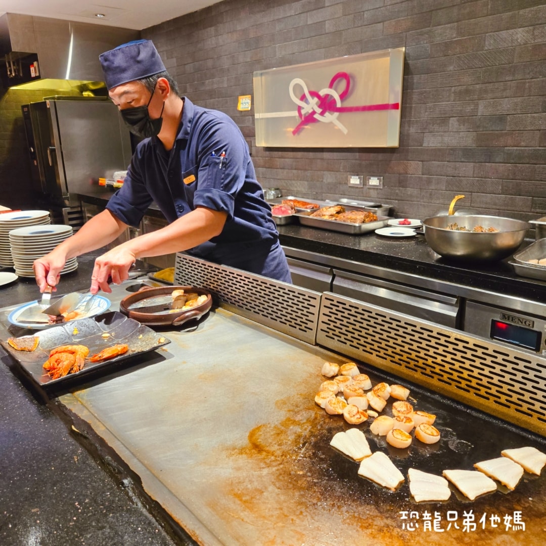 高雄│旭集義享店,長腳蟹、螃蟹、干貝、鮑魚海鮮吃到飽,蜷尾家合作冰品,甜點也好吃 - 第19張圖 高雄│旭集義享店,長腳蟹、螃蟹、干貝、鮑魚海鮮吃到飽,蜷尾家合作冰品,甜點也好吃