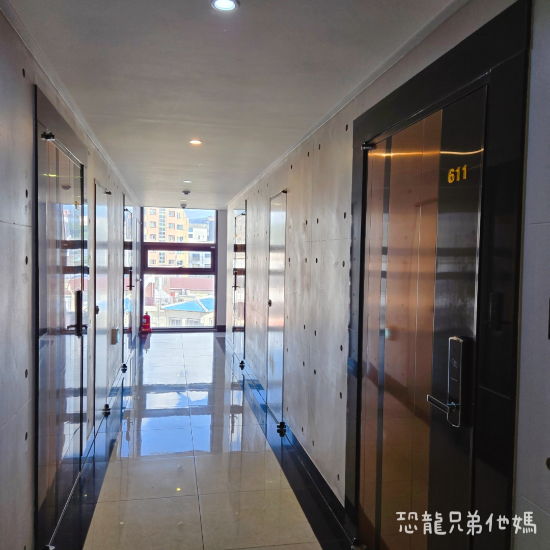 韓國‧濟州島-西歸浦BK Hotel飯店( BK호텔),免費停車場、樓下有超商和美味燒肉店 - 第10張圖