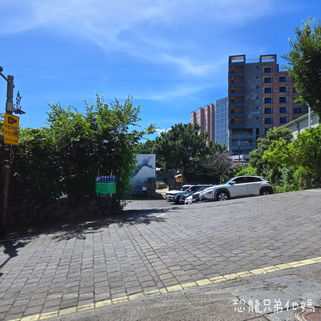 韓國‧濟州島│西歸浦市場旁,走訪韓國國民畫家李仲燮藝術街、李仲燮美術館(이중섭미술관),伴手禮、選物店,眺望西歸浦港2025.08 - 第36張圖 韓國‧濟州島│西歸浦市場旁,走訪韓國國民畫家李仲燮藝術街、李仲燮美術館(이중섭미술관),伴手禮、選物店,眺望西歸浦港2025.08