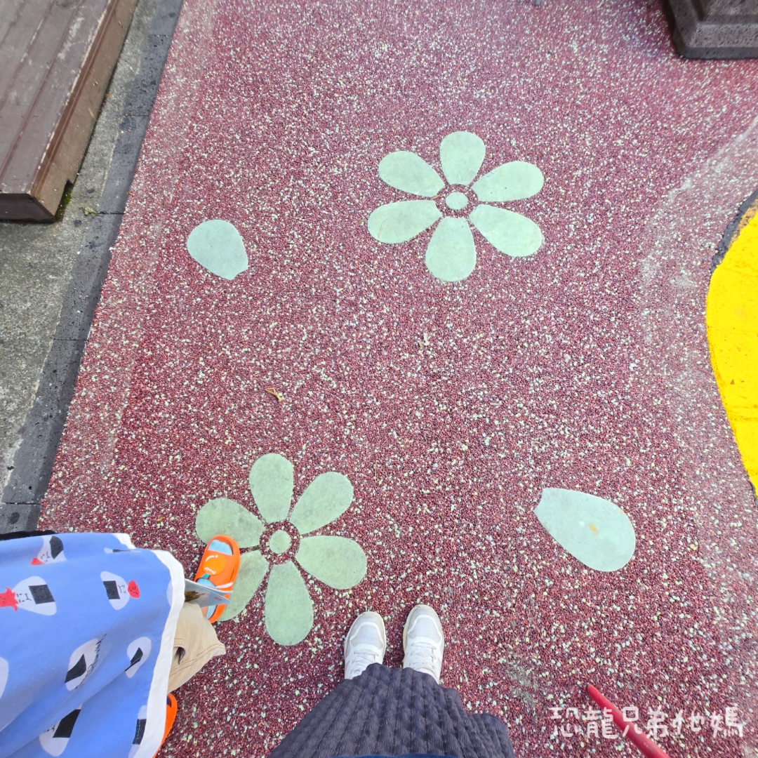 韓國‧濟州島│西歸浦市場旁,走訪韓國國民畫家李仲燮藝術街、李仲燮美術館(이중섭미술관),伴手禮、選物店,眺望西歸浦港2025.08 - 第43張圖 韓國‧濟州島│西歸浦市場旁,走訪韓國國民畫家李仲燮藝術街、李仲燮美術館(이중섭미술관),伴手禮、選物店,眺望西歸浦港2025.08