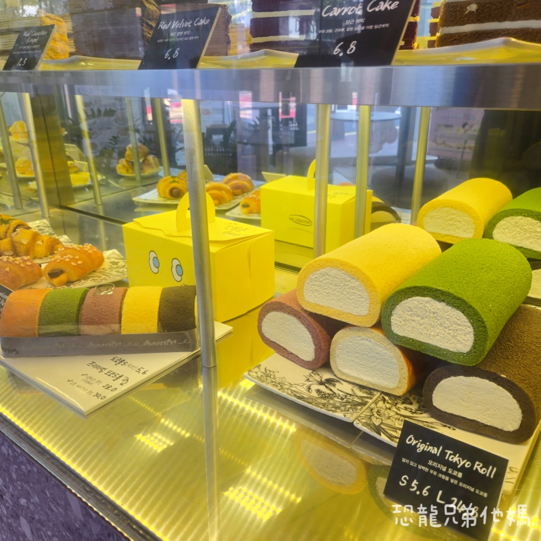 韓國‧濟州島│西歸浦市場旁，走訪韓國國民畫家李仲燮藝術街、李仲燮美術館(이중섭미술관)，伴手禮、選物店，眺望西歸浦港2025.08