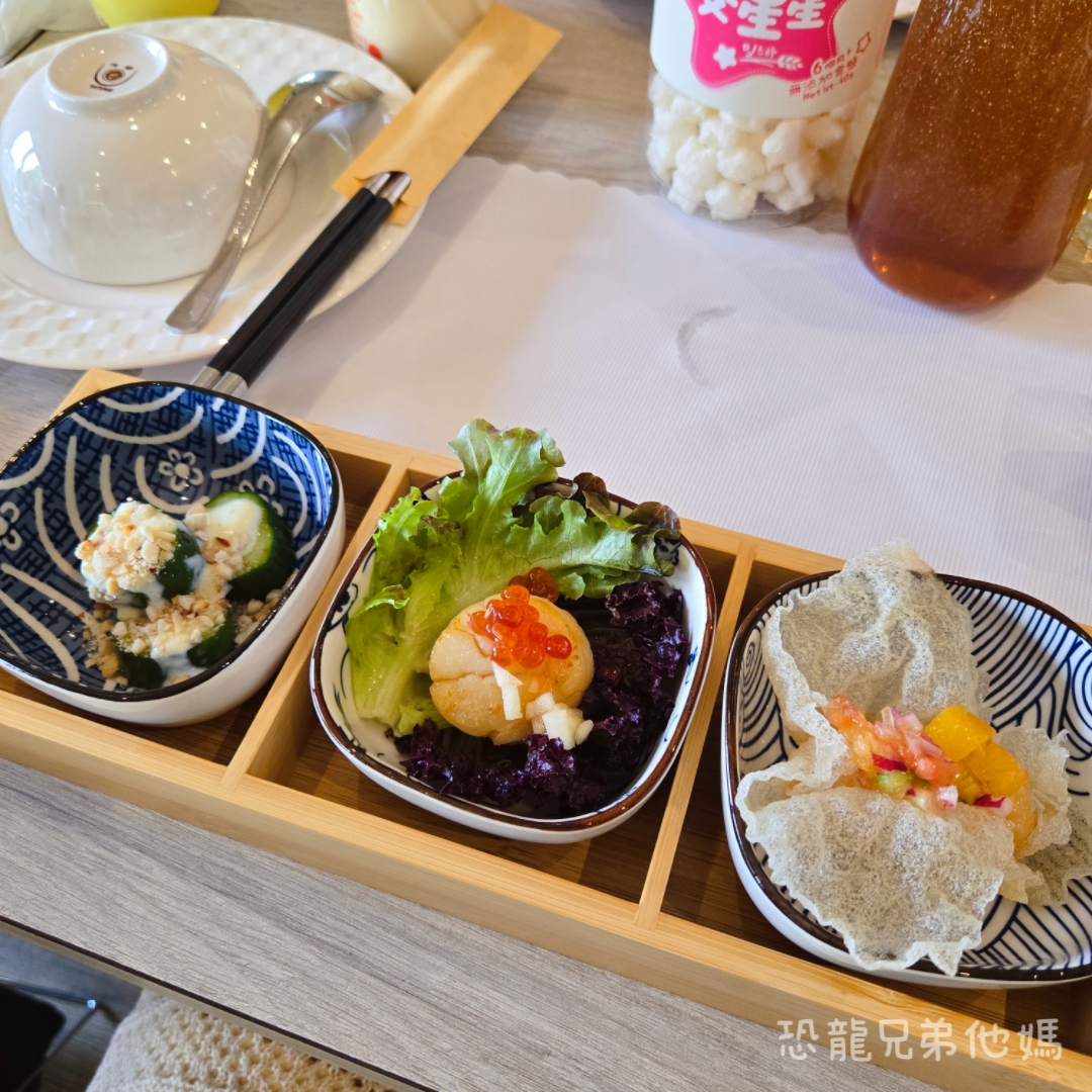 屏東▪︎佳冬|假日限定!像走入美術館般優雅的泰國蝦餐廳-荷塘有蝦小館,餐點美味精緻一吃就愛上,活跳跳泰國蝦直接上桌! - 第27張圖