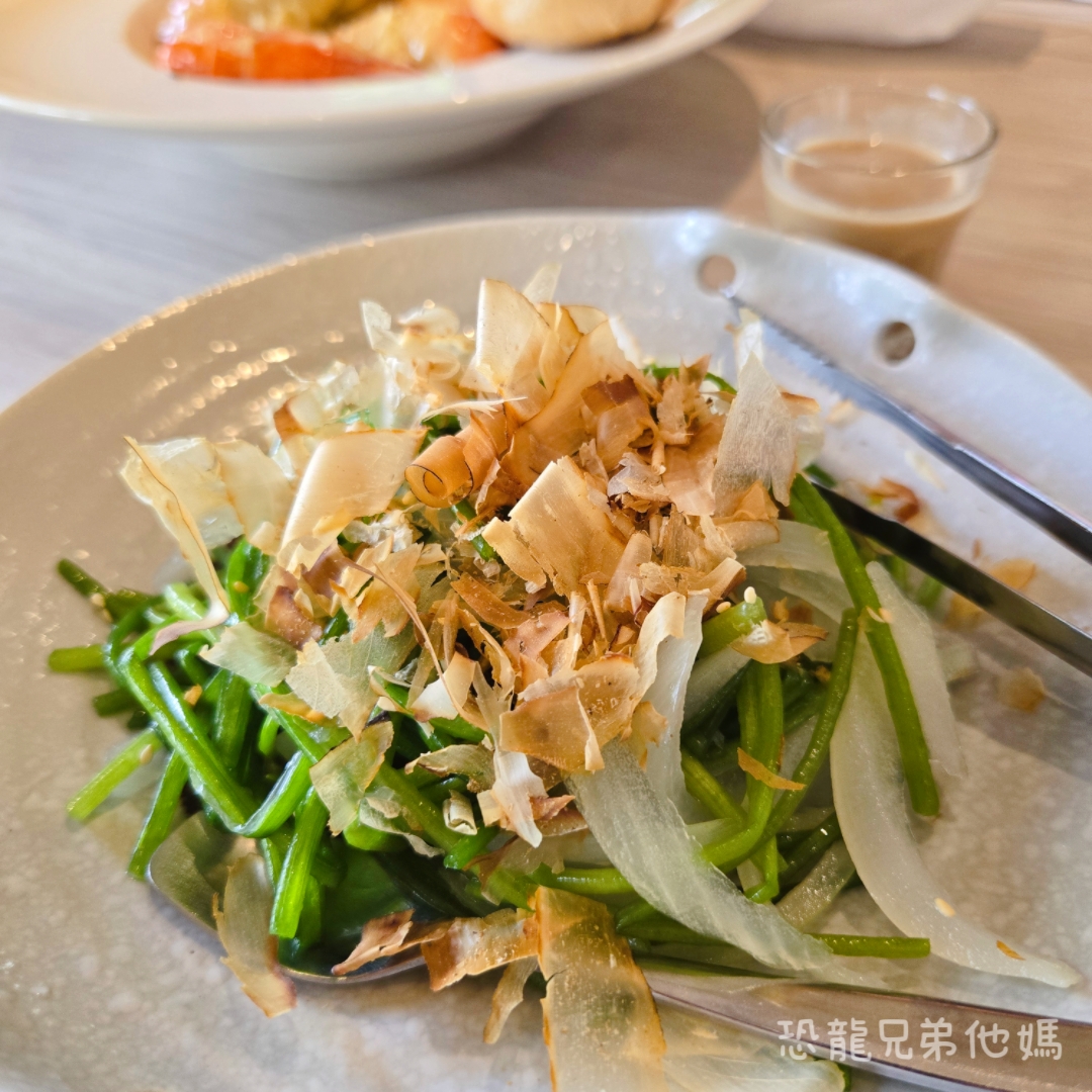 屏東▪︎佳冬|假日限定!像走入美術館般優雅的泰國蝦餐廳-荷塘有蝦小館,餐點美味精緻一吃就愛上,活跳跳泰國蝦直接上桌! - 第32張圖