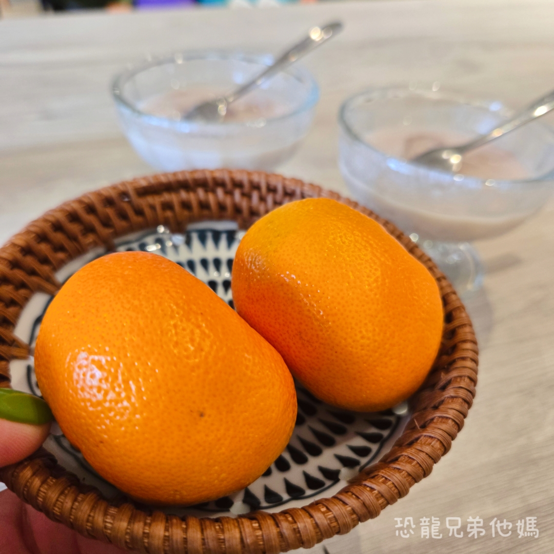 屏東▪︎佳冬|假日限定!像走入美術館般優雅的泰國蝦餐廳-荷塘有蝦小館,餐點美味精緻一吃就愛上,活跳跳泰國蝦直接上桌! - 第45張圖