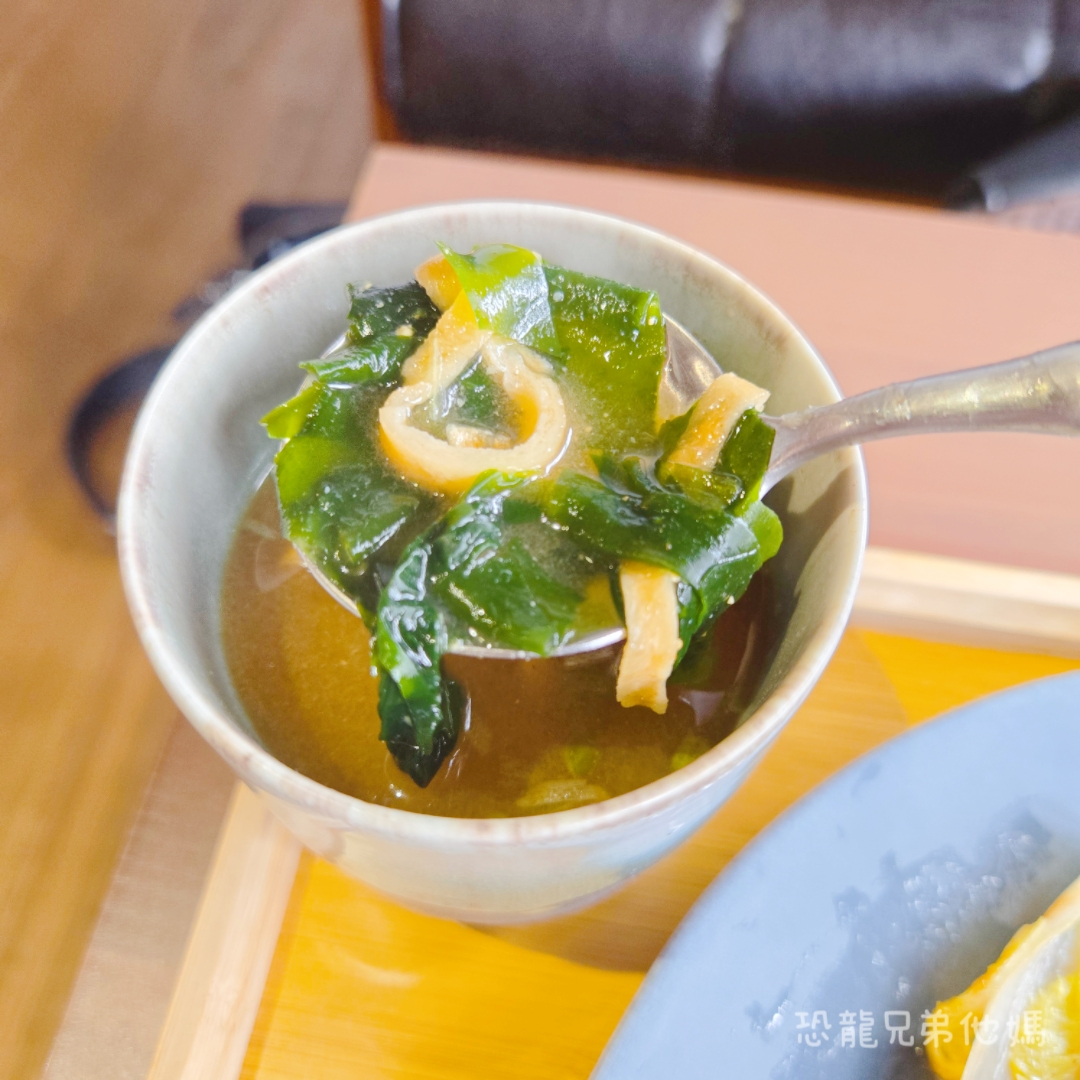 高雄‧鳳山│夢群島文化書室，老屋內用餐、咖啡，小農產品販售