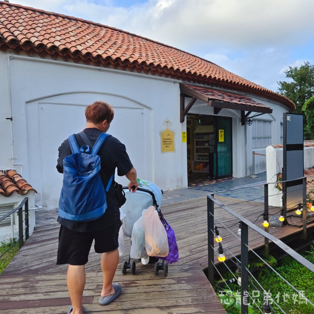 韓國‧濟州島│親子必玩 “ECOLAND 森林小火車樂園 “，夏日限定超刺激水槍大戰，園區好美好玩又好拍，大草皮上餵馬羊，限定表演秀!2025.8