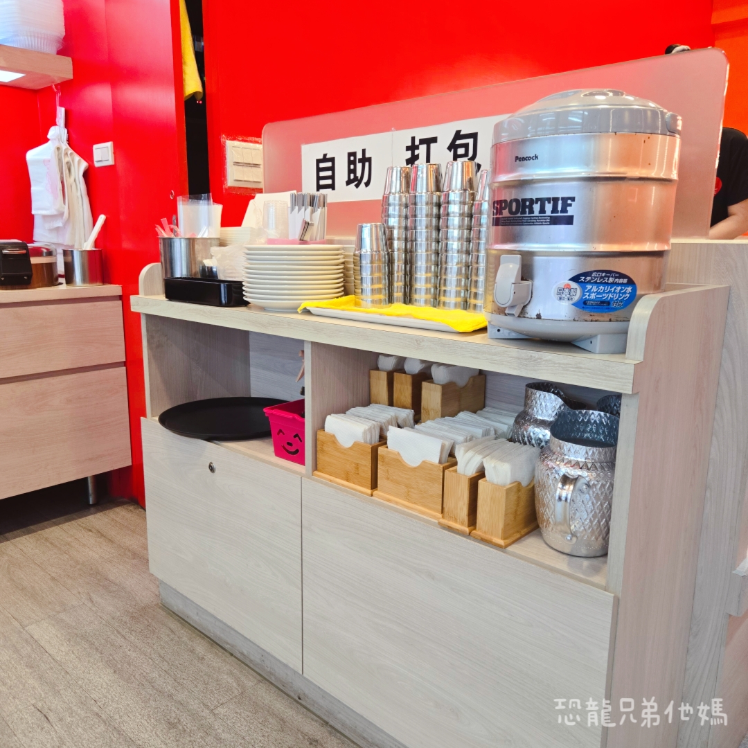 高雄‧鳳山│鴻泰心泰國料理，中華街觀光夜市內的美味泰國料理，Google評論4.9顆星