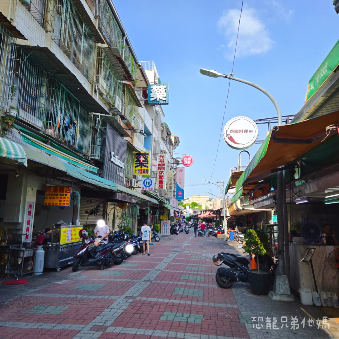 高雄‧鳳山│鴻泰心泰國料理，中華街觀光夜市內的美味泰國料理，Google評論4.9顆星