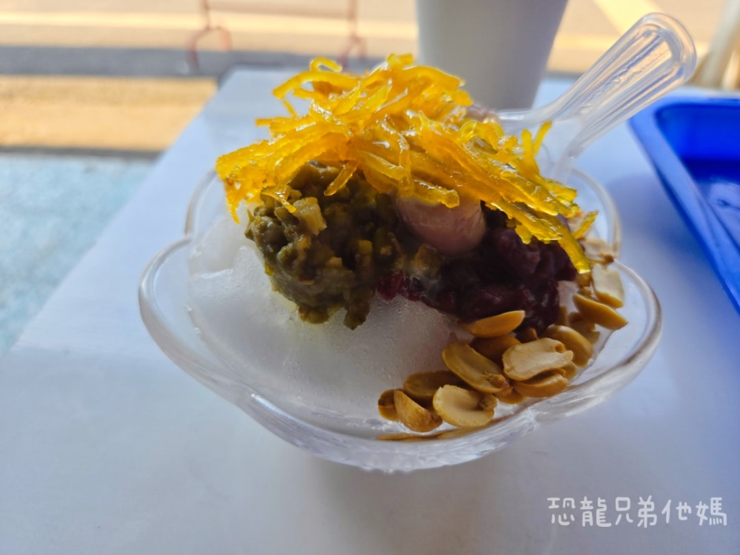 高雄‧美濃│東門冰菓室，是冰店也是在地人的雜貨店，古早味冰品、豆花