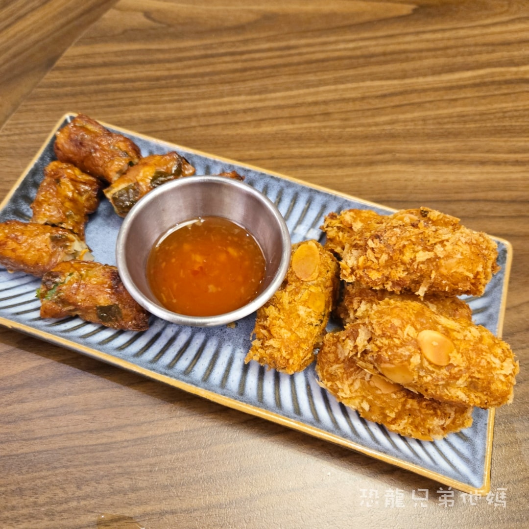 高雄•復興北外婆家｜鄧師傅台菜餐廳，復古裝潢，回到家的親切感