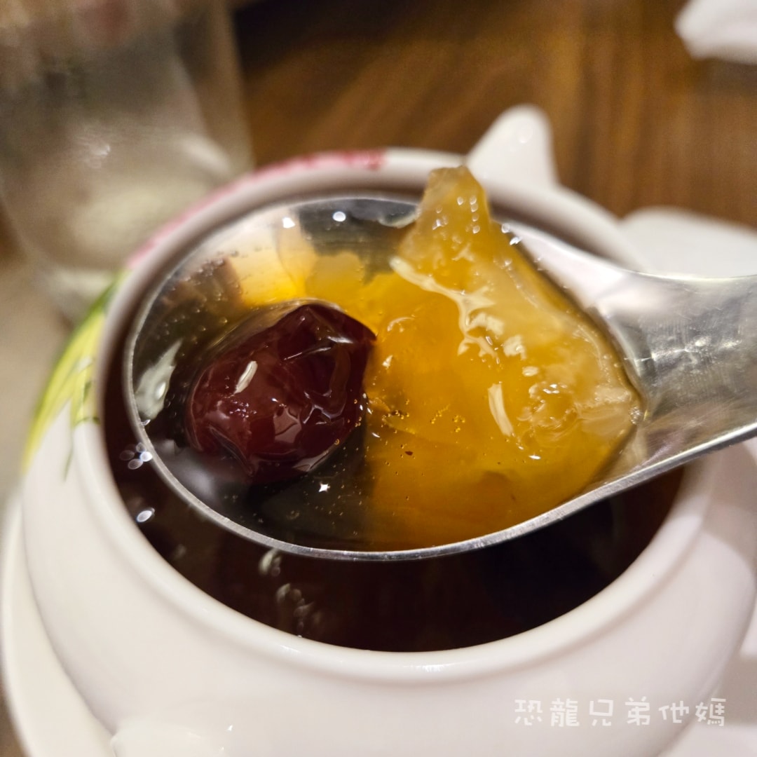 高雄•復興北外婆家｜鄧師傅台菜餐廳，復古裝潢，回到家的親切感
